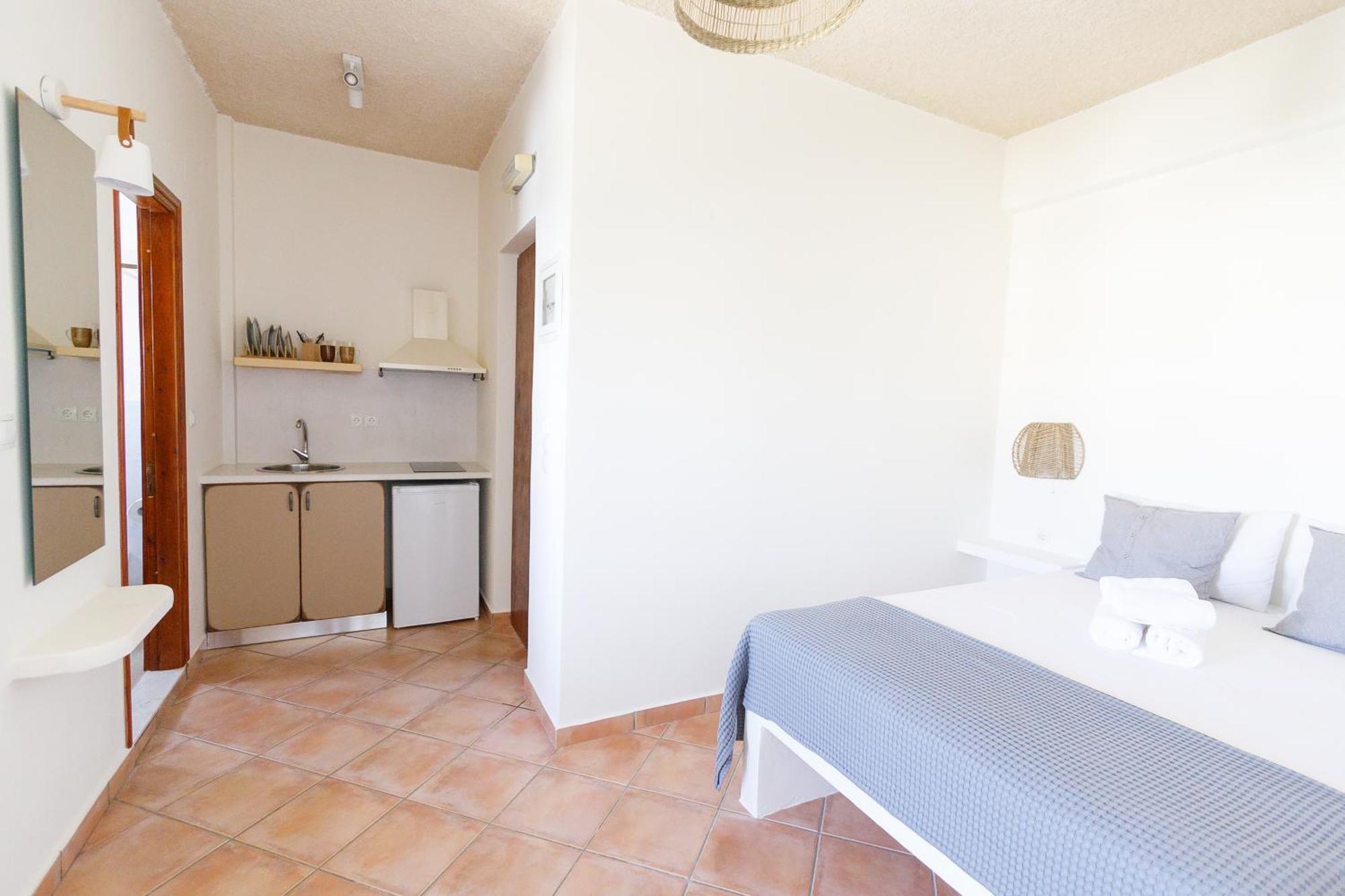 Aparthotel Ligaries Kini Zewnętrze zdjęcie