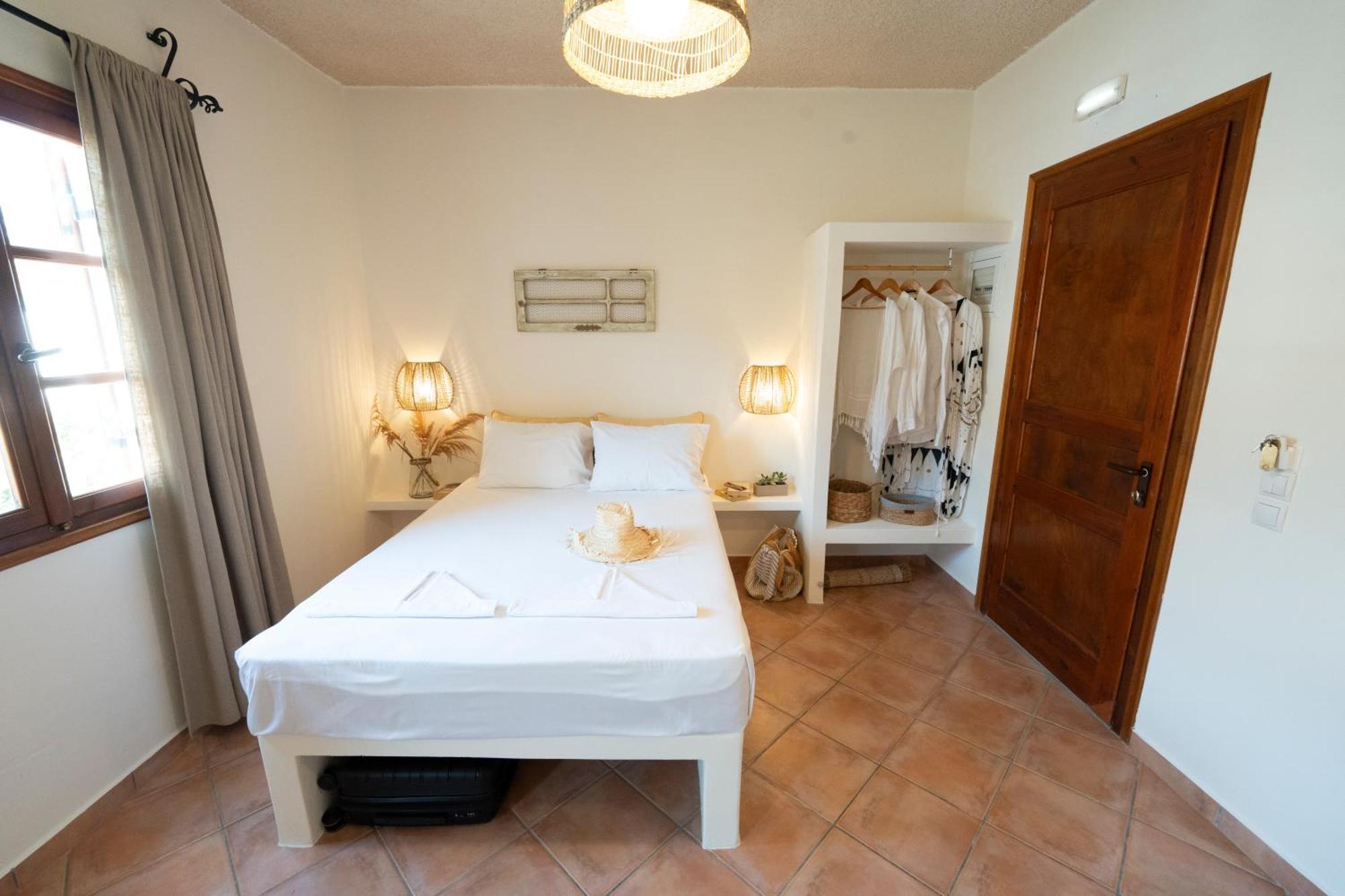 Aparthotel Ligaries Kini Zewnętrze zdjęcie